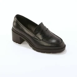Mocassins à talon en cuir, semelle crantée.