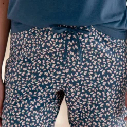 Pantacourt pyjama imprimé minimaliste fleuri