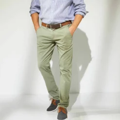Pantalon chino ceinture arrondie sous le ventre