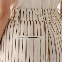 Pantalon coupe mom coton-lin rayé