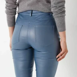 Pantalon droit enduit