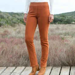 Pantalon droit "ultra-confort", en velours côtelé