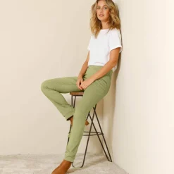 Pantalon droit "ultra confort" taille élastiquée