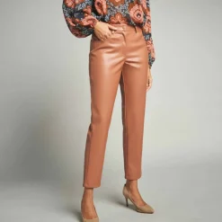 Pantalon fuselé 7/8ème aspect enduit