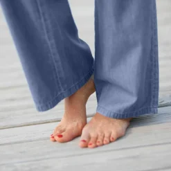 Pantalon large droit, denim léger