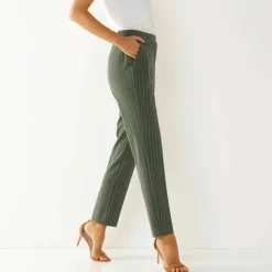 Pantalon 7/8ème coupe cigarette, imprimé rayé