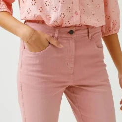 Pantalon slim, taille haute, grande stature