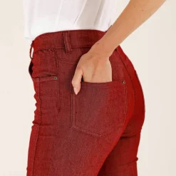 Pantalon stretch coutures affinantes