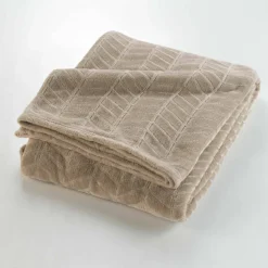 Plaid polaire reliéfé toucher peluche