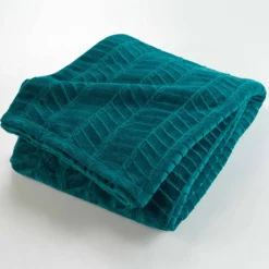 Plaid polaire reliéfé toucher peluche