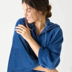 Poncho à capuche, maille polaire toucher peluche