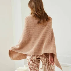 Poncho couvre-épaules en maille