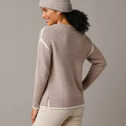 Pull bicolore en maille moelleuse
