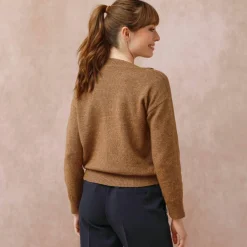 Pull col bateau uni, épaules boutonnées
