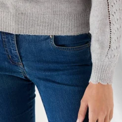 Pull col rond finitions écailles