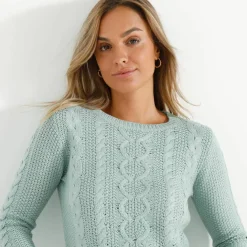 Pull col rond, maille torsadée
