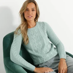 Pull col rond, maille torsadée
