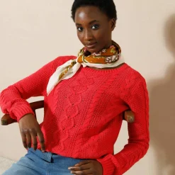 Pull col rond, maille torsadée