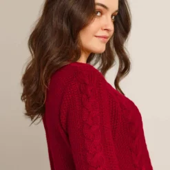 Pull col rond, maille torsadée
