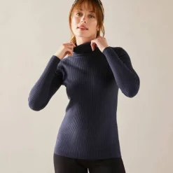 Pull col roulé, maille côtelée