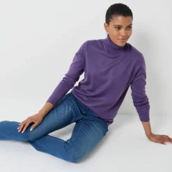 Pull col roulé, toucher doux