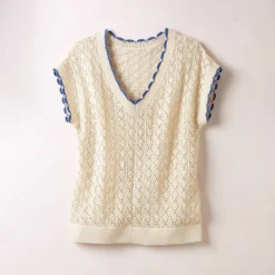 Pull en crochet festonné col V, manches courtes