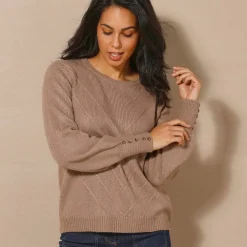 Pull maille fantaisie et détail boutons poignets, toucher doux