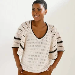 Pull manches courtes papillons, maille fantaisie