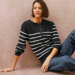 Pull rayé col tunisien boutonné