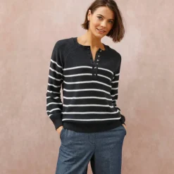 Pull rayé col tunisien boutonné