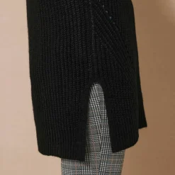 Pull tunique en côte sans manches, col montant zippé