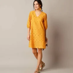 Robe broderie anglaise manches 3/4