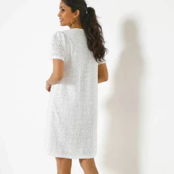 Robe courte boutonnée en dentelle, manches courtes
