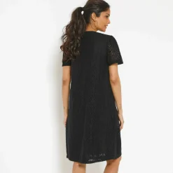 Robe courte boutonnée en dentelle, manches courtes