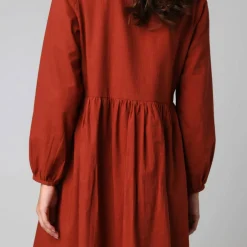 Robe courte brodée unie en coton