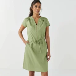 Robe courte col zippé