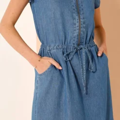 Robe courte col zippé, denim léger