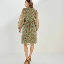 Robe courte, en voile imprimé