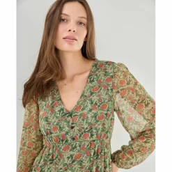 Robe courte, en voile imprimé