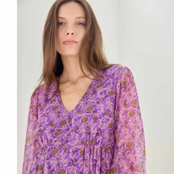 Robe courte, en voile imprimé