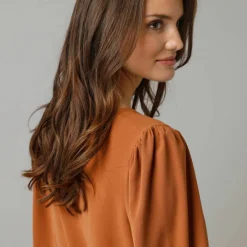 Robe courte volantée à nouettes, crêpe