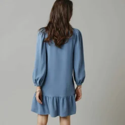 Robe courte volantée à nouettes, crêpe