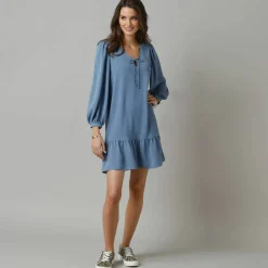Robe courte volantée à nouettes, crêpe