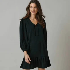 Robe courte volantée à nouettes, crêpe