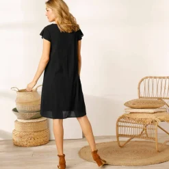 Robe décolleté macramé unie