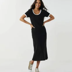 Robe longue bicolore, manches courtes