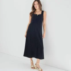 Robe longue boutonnée col carré
