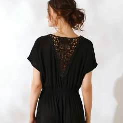 Robe longue crépon, détail macramé