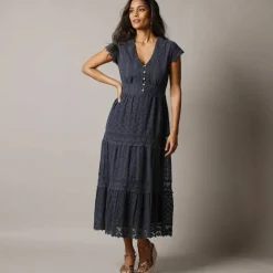 Robe longue dentelle macramé