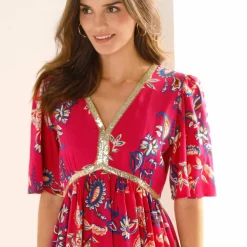 Robe longue imprimée, détails sequins